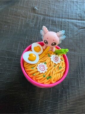 ZURU Mini Brands Kawaii Snaxolotl Ramen Rare Axolotl Miniature Collectible